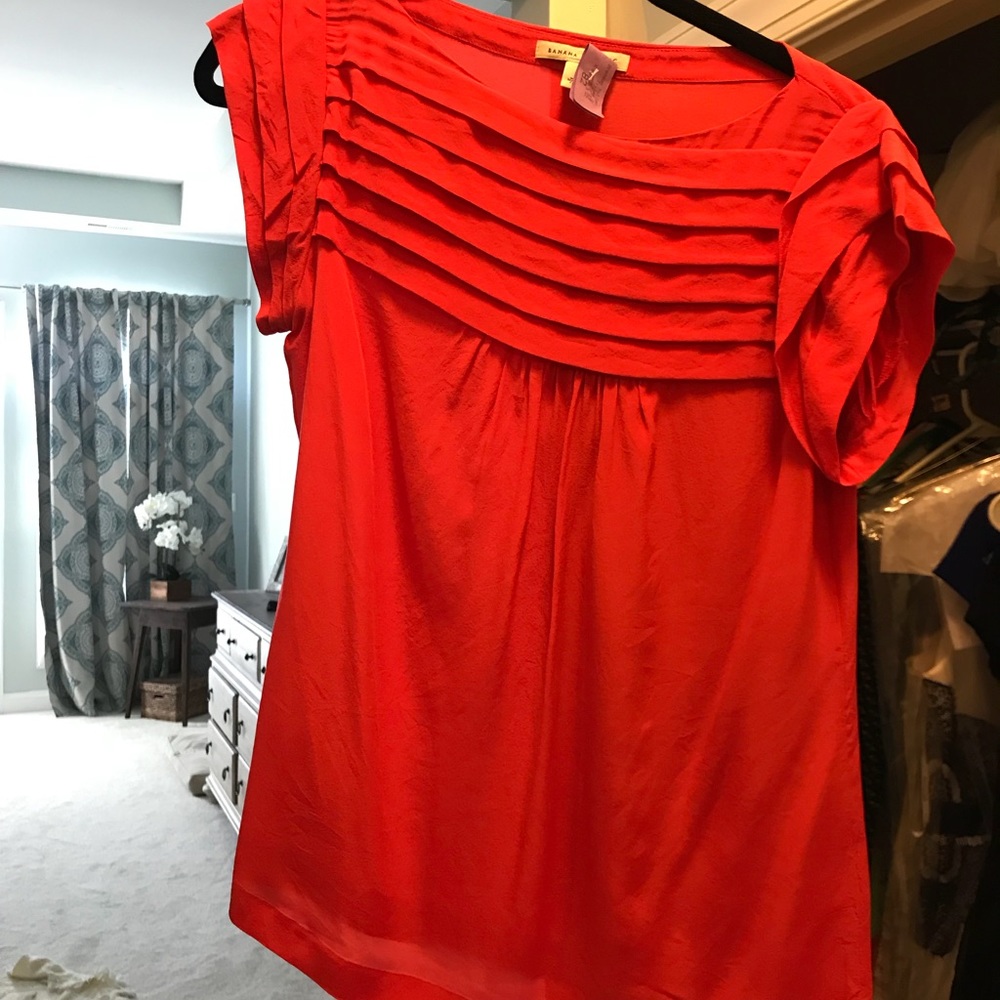 Banana Republic silk top, 100% silk